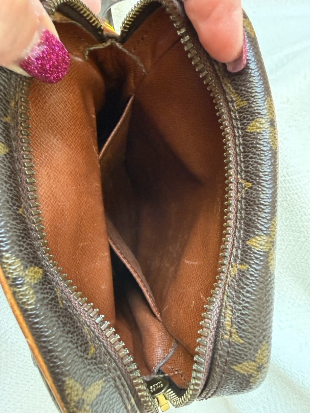 Louis Vuitton Monogram Canvas Messenger Bag in Brown and Tan - Picture 15 of 16
